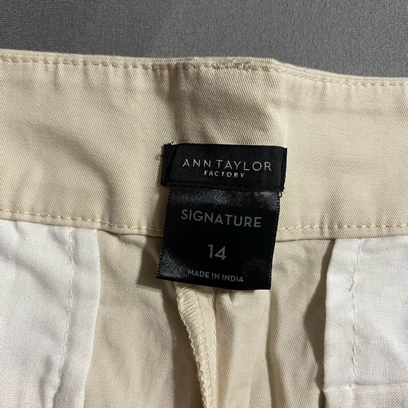Ann Taylor Tan shorts - Picture 3 of 3